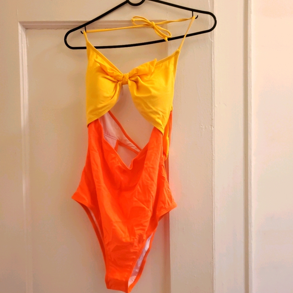 Bathing suit